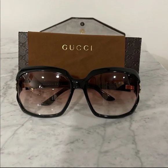 Gucci | Accessories | Vintage Gucci Sunglasses Lightly Used  display picture 1